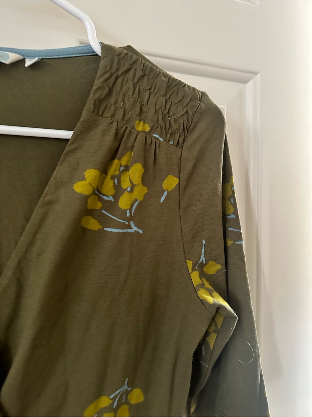 Olive Green Floral Wrap Tunic BODEN size US 6 - Picture 2 of 4